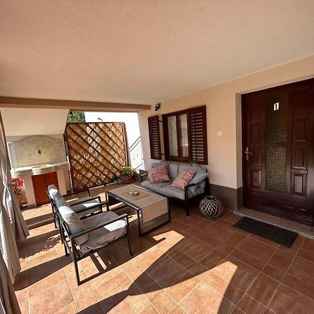 Apartmani Antonija Vozilici المظهر الخارجي الصورة