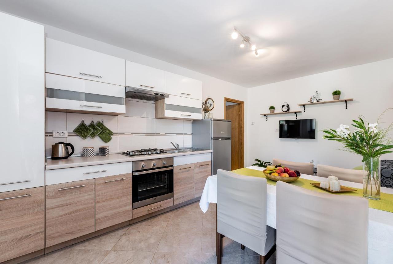 Apartmani Antonija Vozilici المظهر الخارجي الصورة